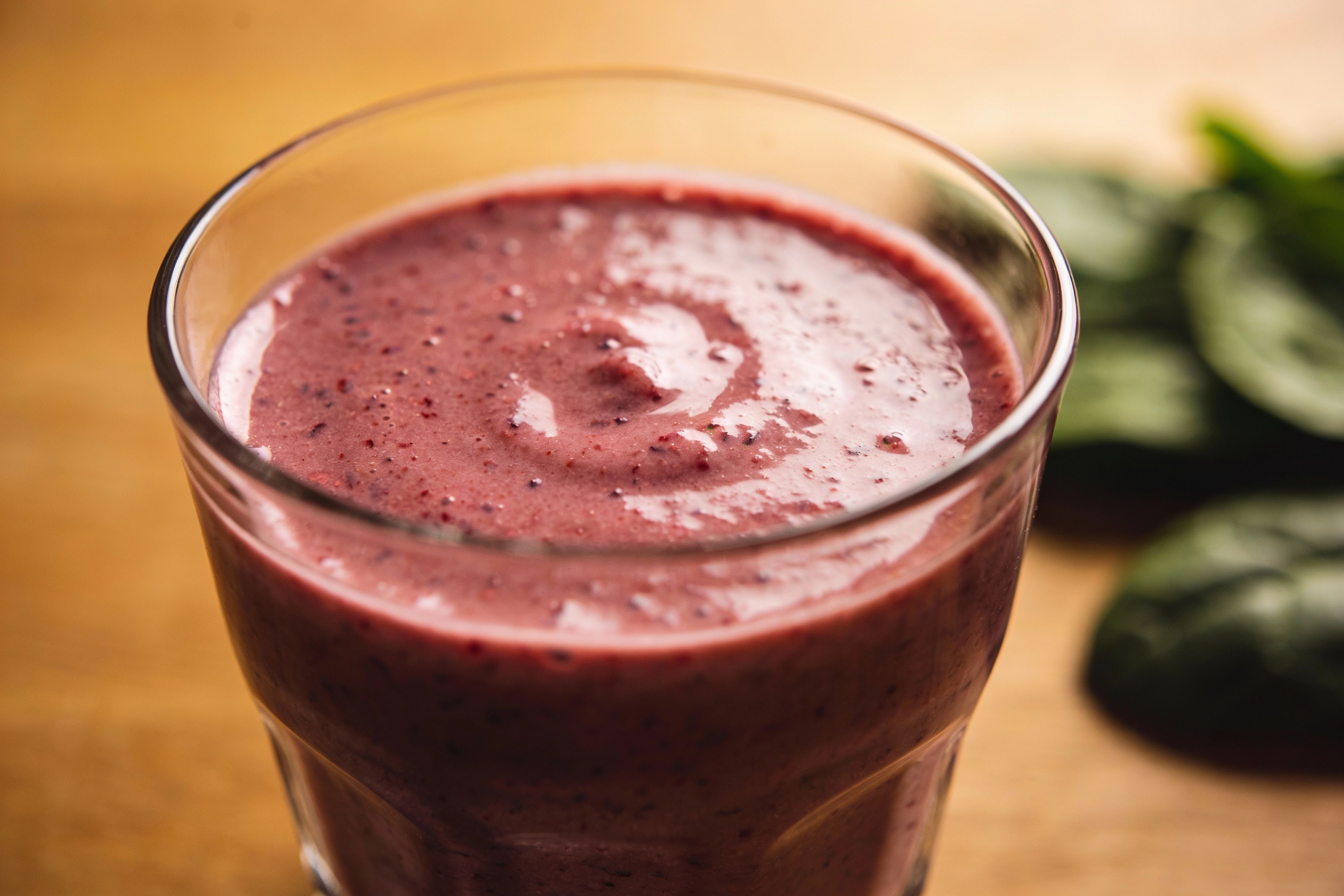 A Simple Berry Smoothie That Doesn’t Turn Icy or Watery