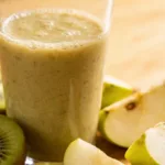 Kiwi Pear Smoothie That’s Surprisingly Creamy