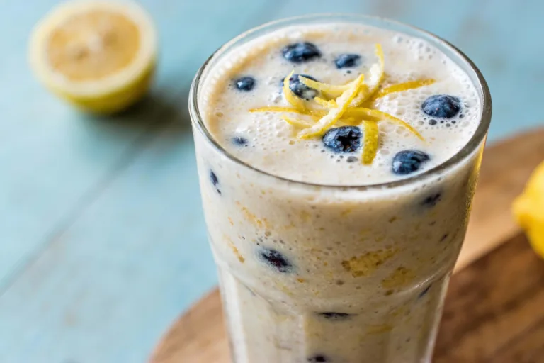 Lemon Blueberry “Muffin” Smoothie