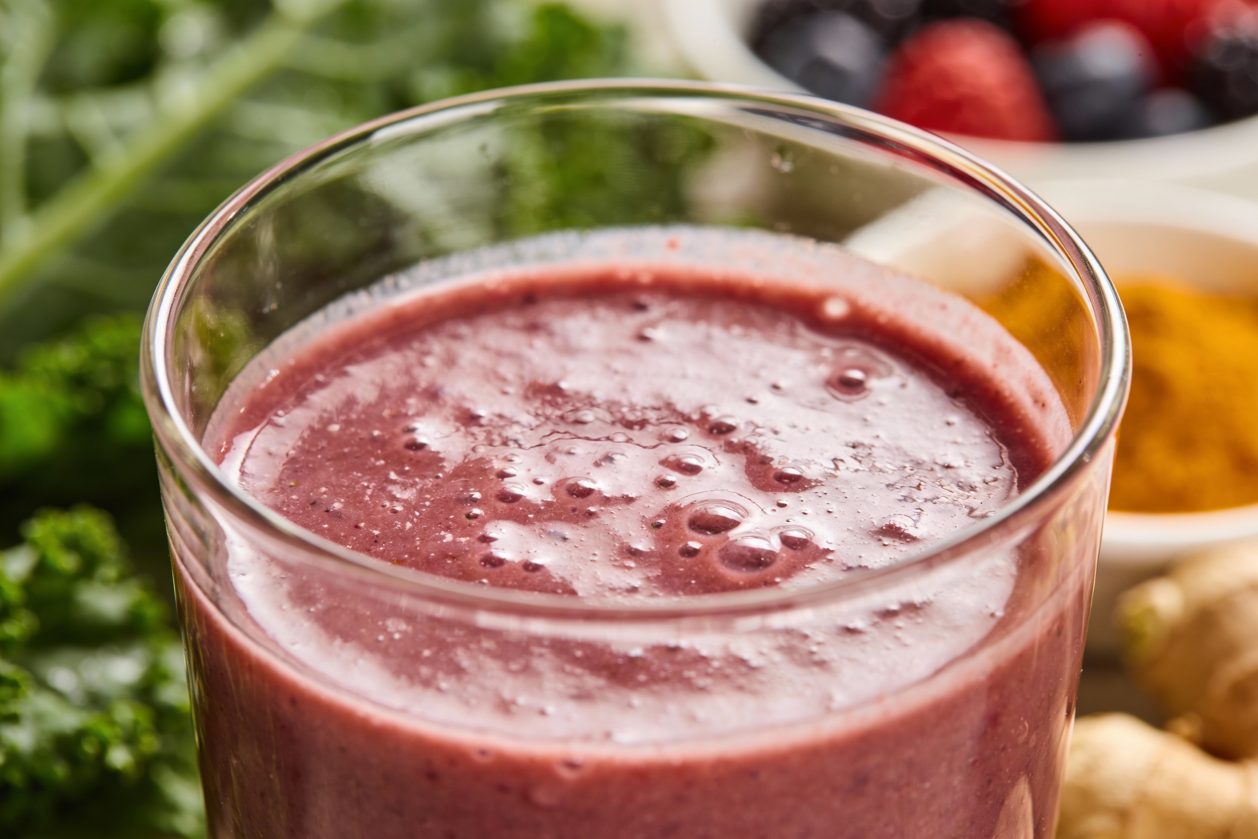 6 Anti-Inflammatory Smoothies Made With Simple Whole Foods You’ll Crave Daily