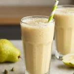 Pear Cardamom Smoothie That Tastes Like a Bakery