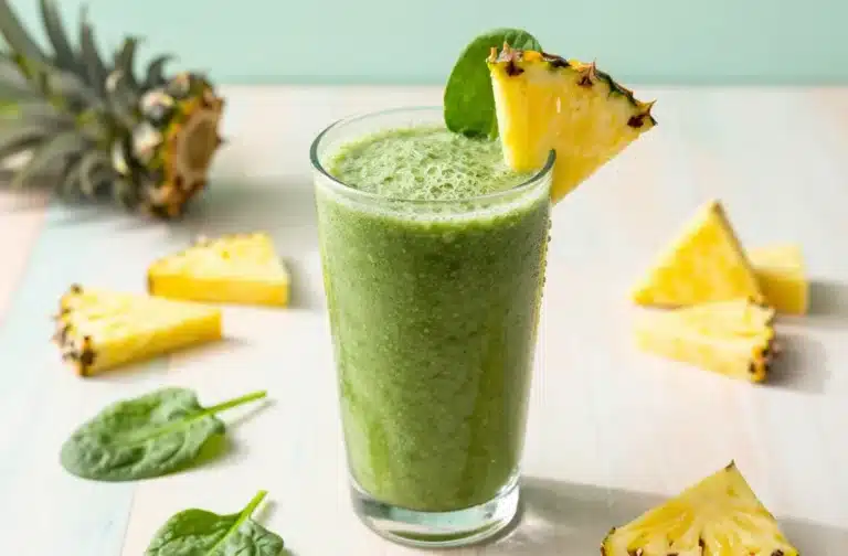 The Viral Pineapple Spinach Smoothie That Tastes Like Fruit, Not Greens—Try It!