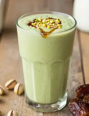 Drink Dessert! Pistachio Date Smoothie with a Creamy “Bakery” Vibe