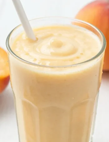 Peach Smoothie Recipe (Creamy, Sunny, and Refreshing) You Need Now