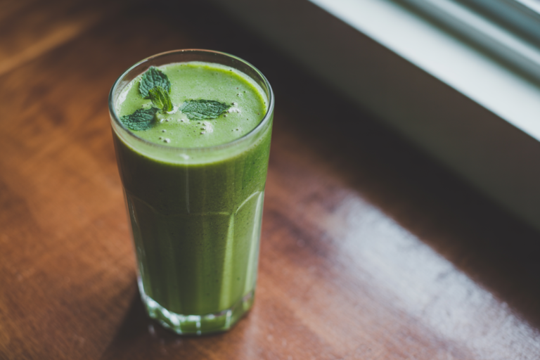 Best Smoothie for a Flat Stomach Feeling - smoothie glass