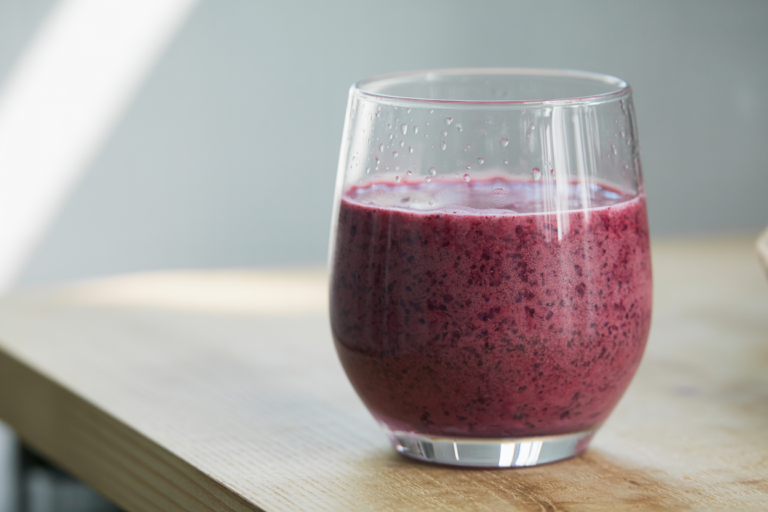 Best Smoothie for a Quick Meal Replacement - meal replacement smoothie glass